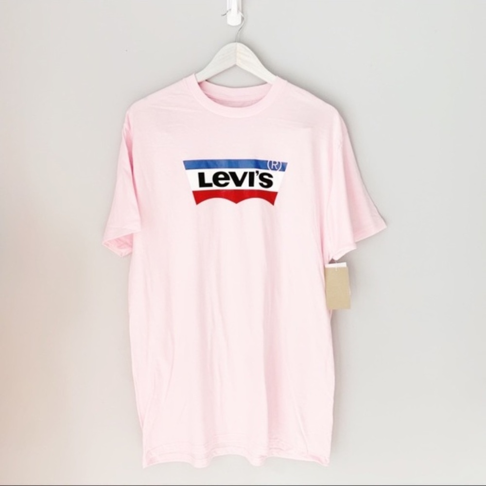 NWT Levi’s pink short sleeved t shirt - Picture 1 of 7